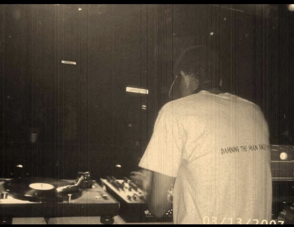 Early photo of Augustus Williams at the decks in 2007